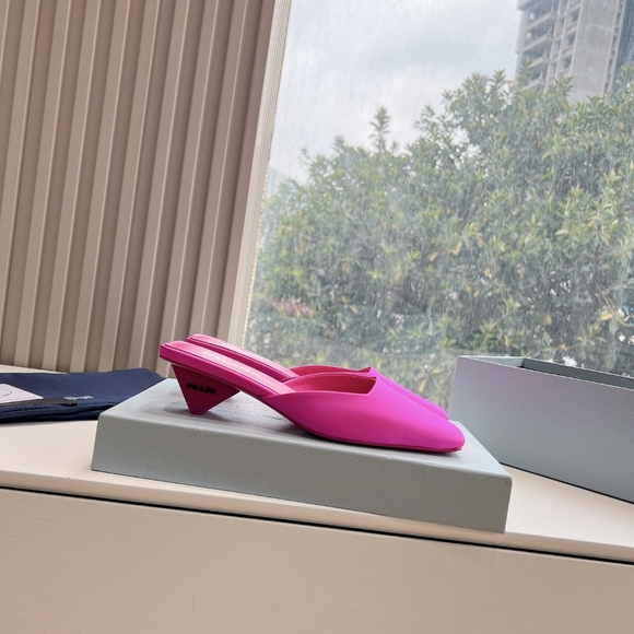 Prada French bun half mop square silk slippers - Picture 6 of 9